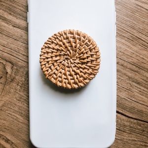 Rattan popsocket